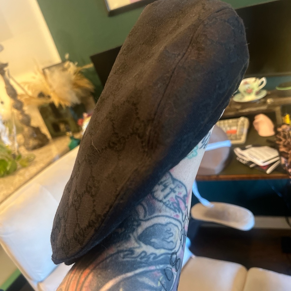 Gucci Black Cap with Gold Accent - Picture 2 of 4